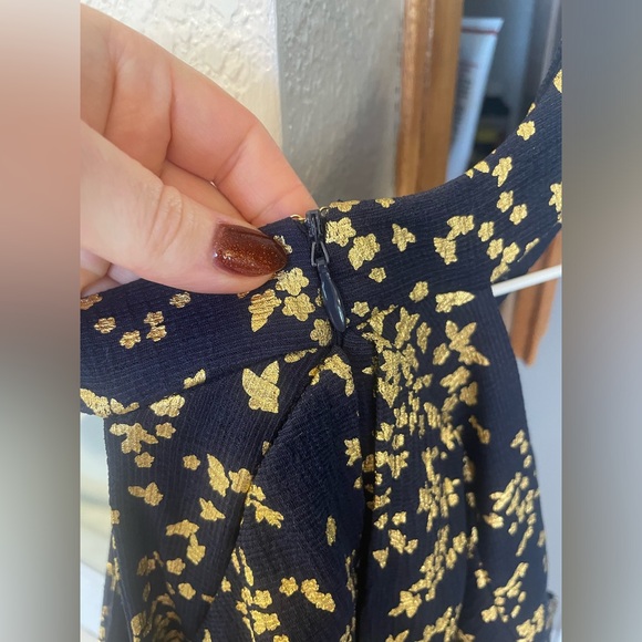 MICHAEL Michael Kors Cold Shoulder Top - Navy and Gold - Picture 2 of 9